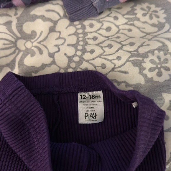 Little Sleepies’s sweatshirt and leggings size 12-18 months - Picture 4 of 5